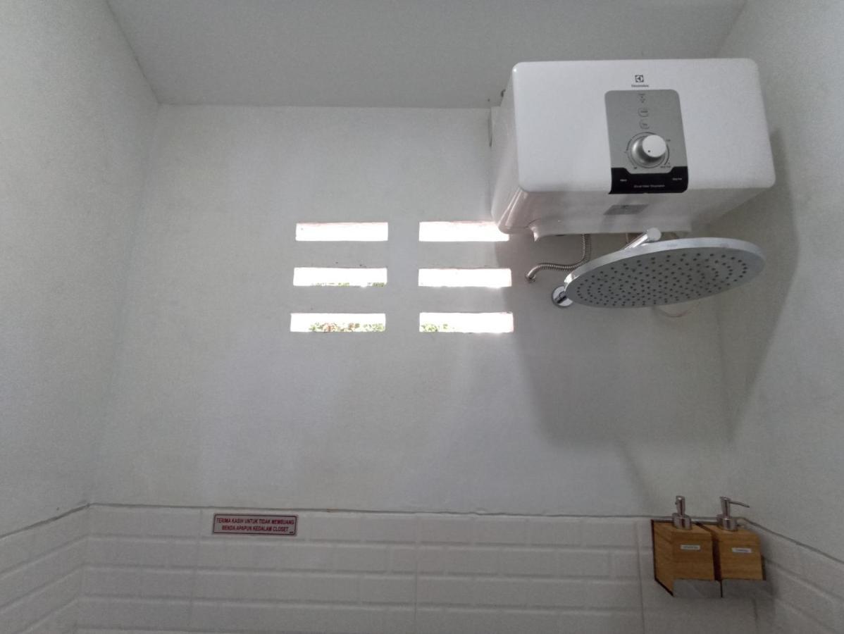 Mruyung Guest House Kota Lama Banyumas Mitra Reddoorz Exterior foto