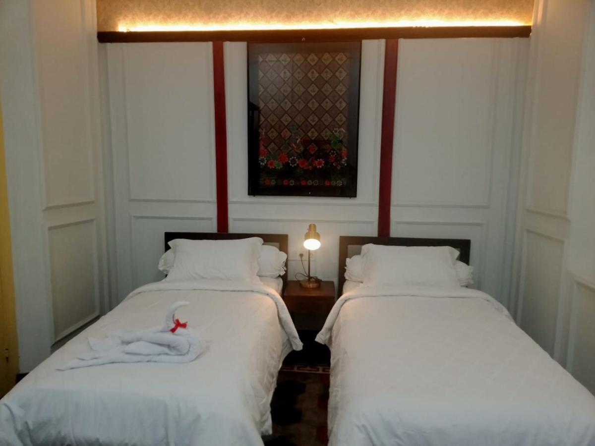 Mruyung Guest House Kota Lama Banyumas Mitra Reddoorz Exterior foto